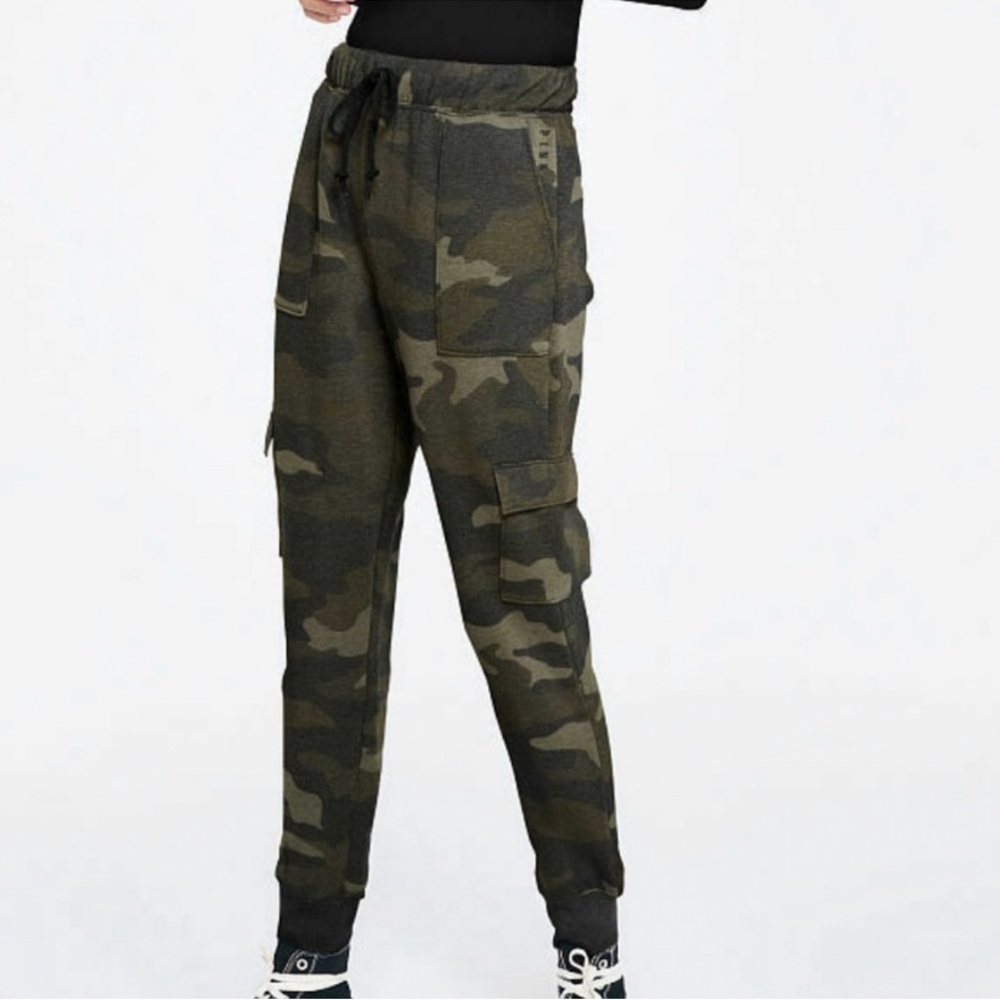 PINK Victoria's Secret Camouflage Joggers